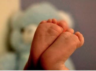 photo de pieds de nourrisson